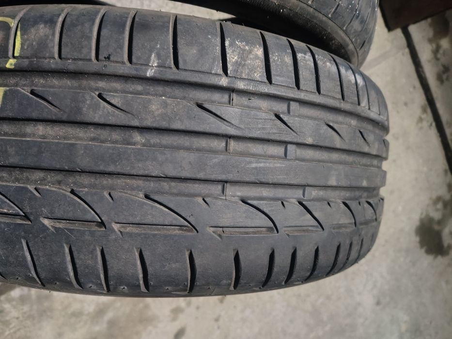 Do sprzedania dwie opony letnie 225 45 r18 Bridgestone