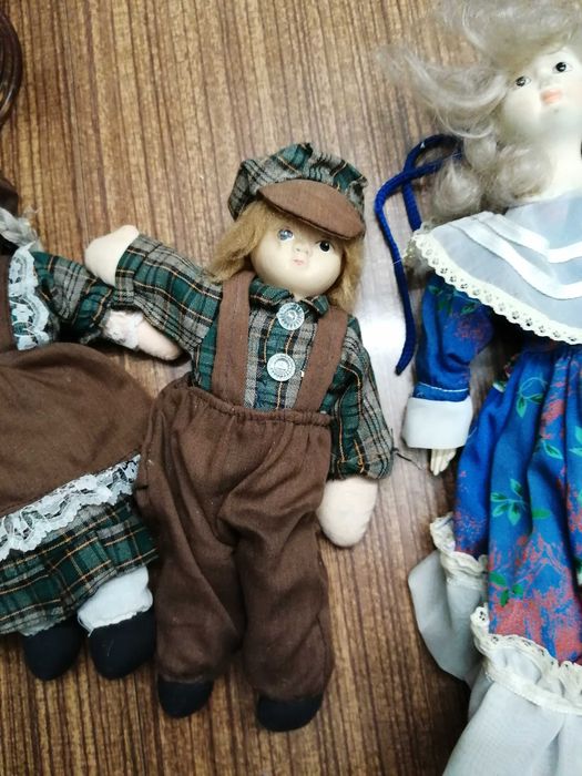 Bonecas porcelana Varias
