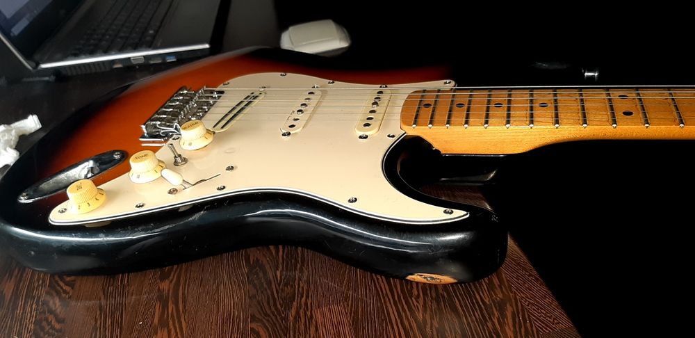 Fender stratocaster Гітара
