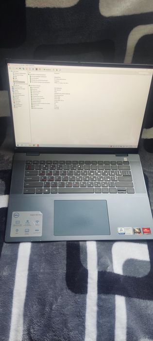 Dell Inspiron 16 7635