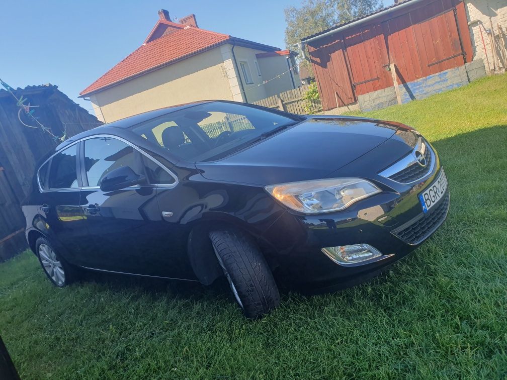 Opel Astra J 1.7 Cosmo 2010 r 17.200zl