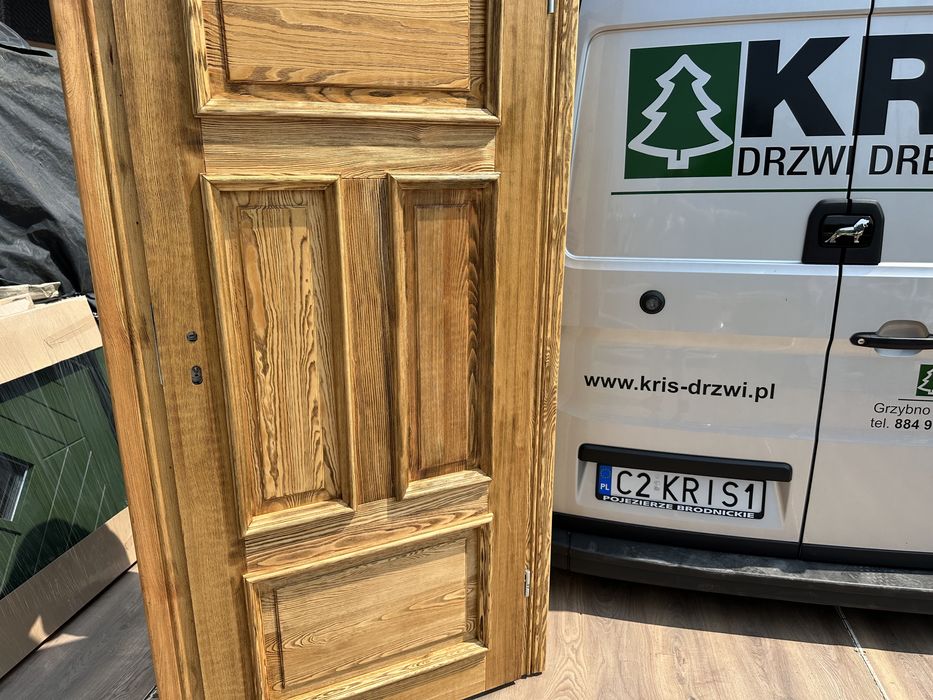 Drzwi lite drewniane szczotkowane postarzane olejowane z regulowaną