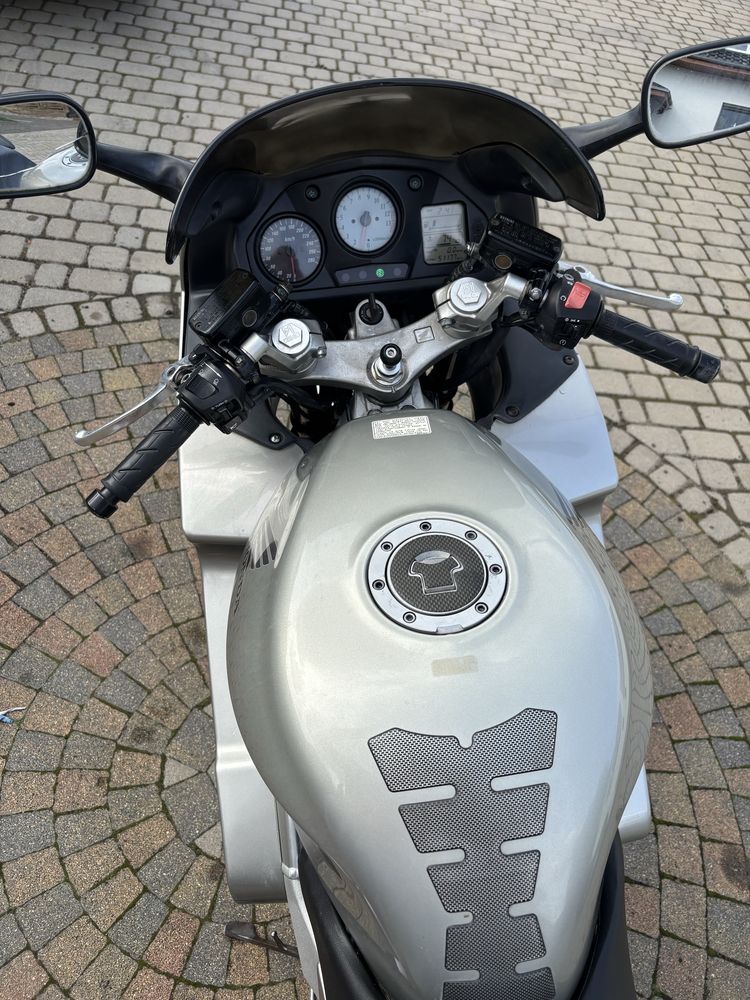 Motocykl honda VFR 800fi rc46