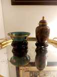 Taça e pote chineses em cloisonne.