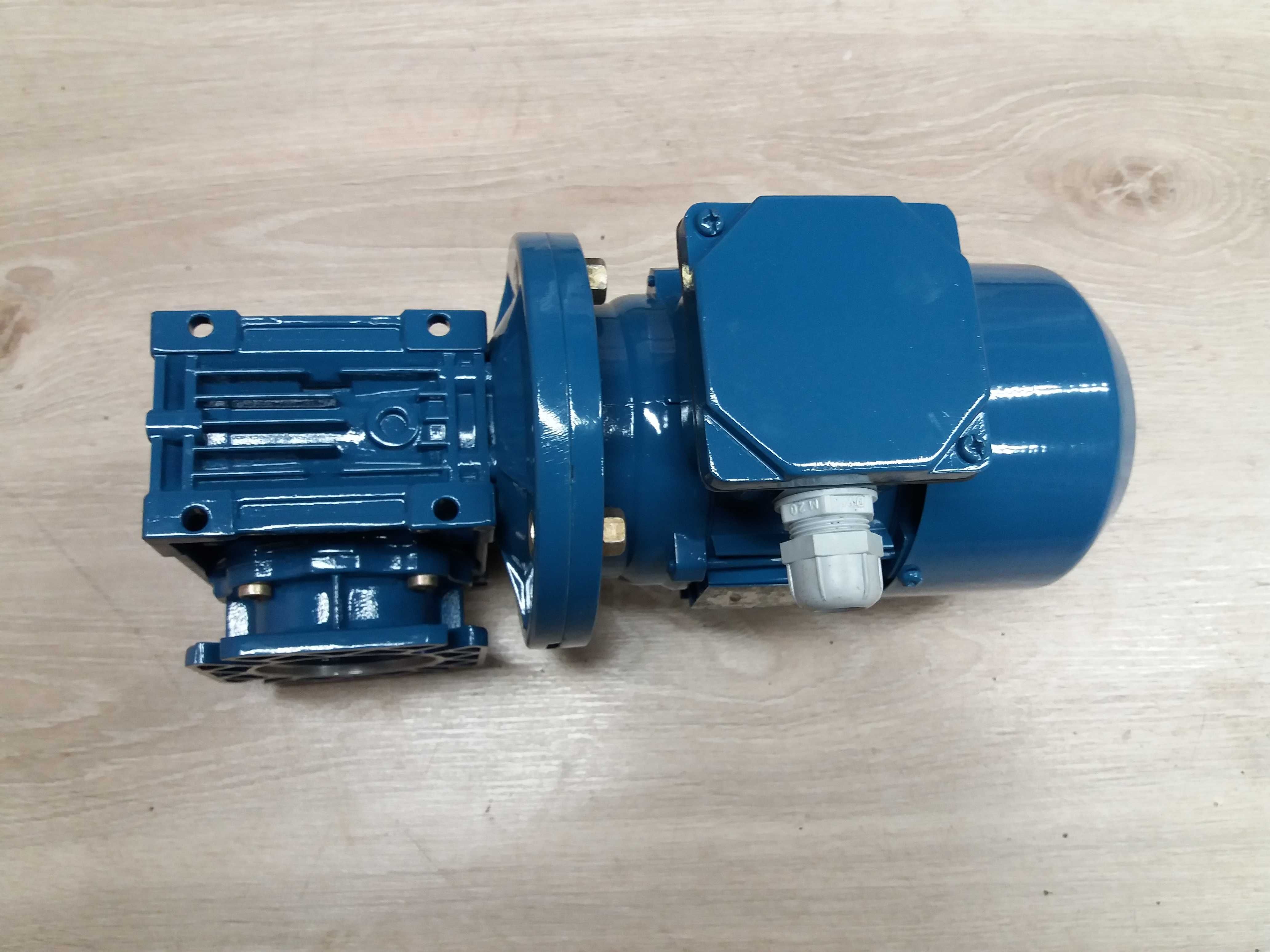 Motoreduktor SKG63-4B, 0,18 kW 1380obr/min, 220V/380, przełożenie i=60