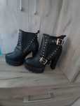 Sprzedam Nowe buty Kori footwear r.40