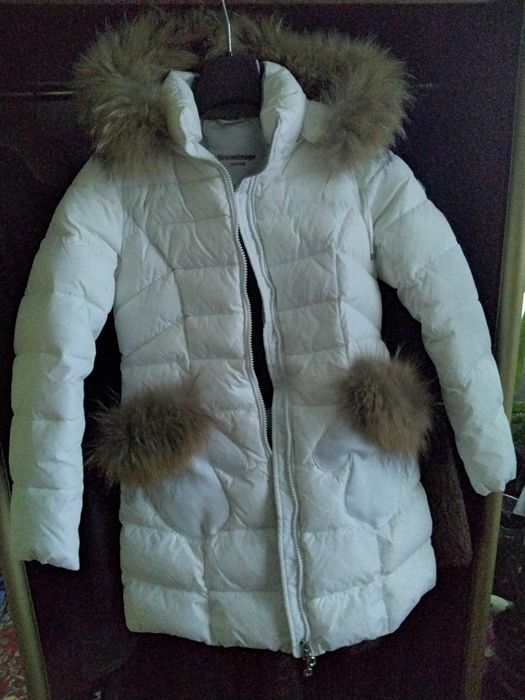 Зимова курточка для дівчинки.