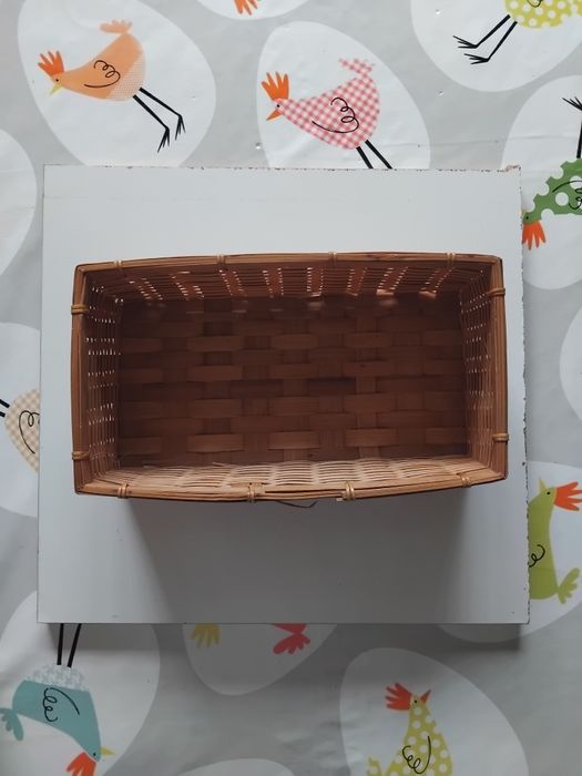 Cesto de vime em bom estado