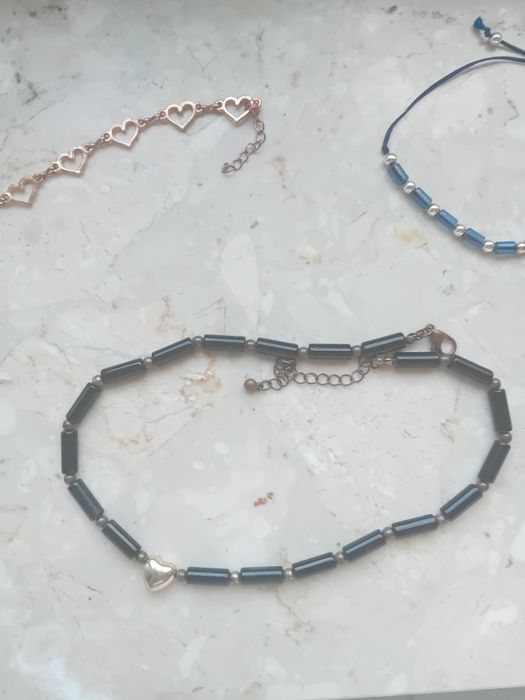 Bransoletka złota i niebieska, naszyjnik czarny kolia