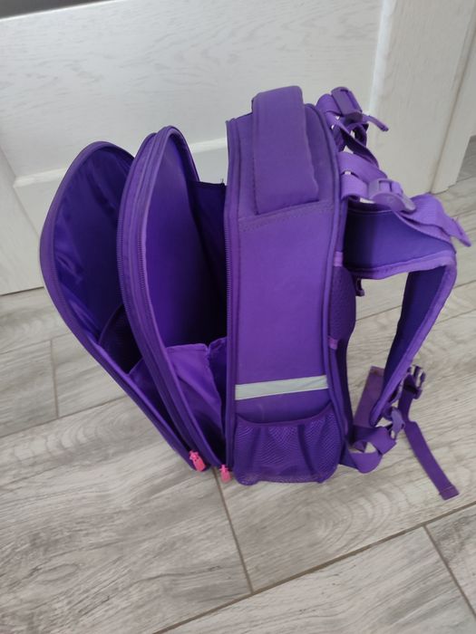 Портфель для дівчинки 1-4клас