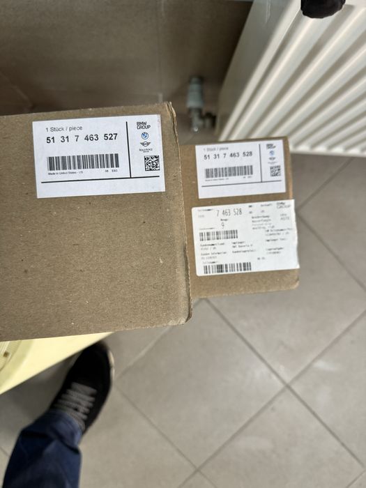 Продам  молдинг лобового стекла правый и левый BMW G05 оригинал!!!