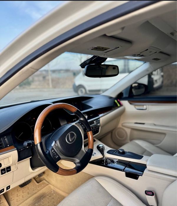 Lexus ES -300 гарний стан