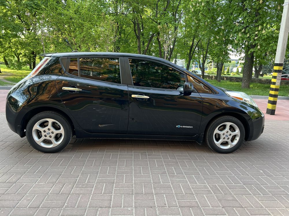 Nissan Leaf 24 kWt 2013