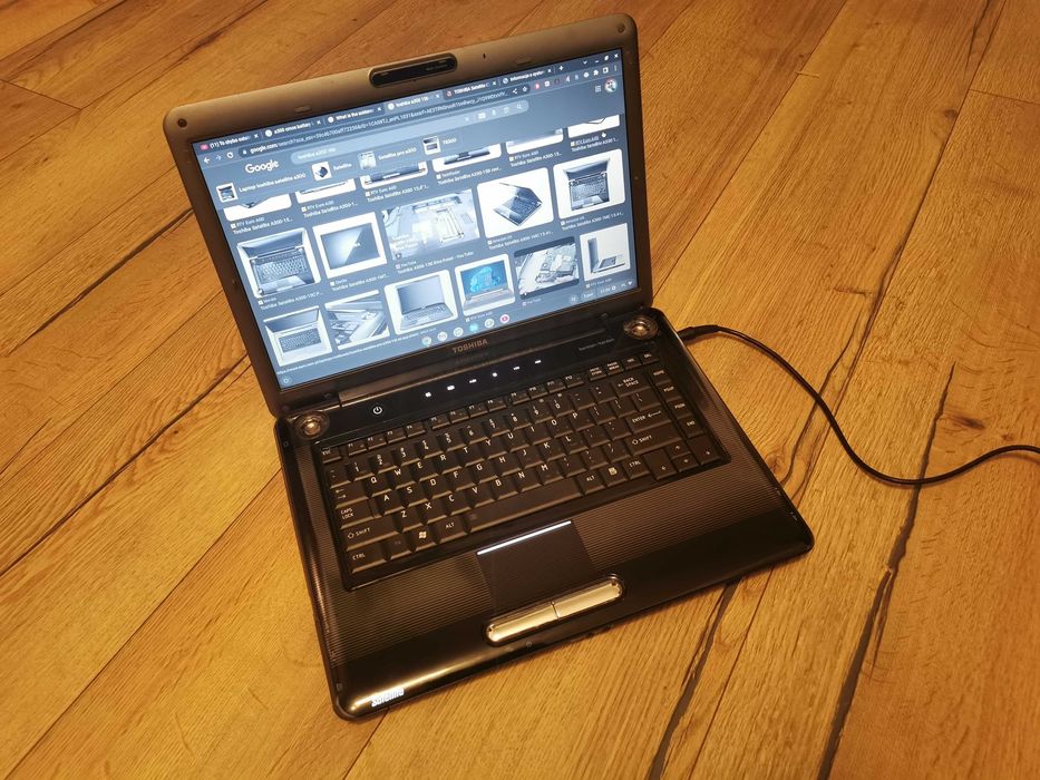 laptop toshiba a300 15b