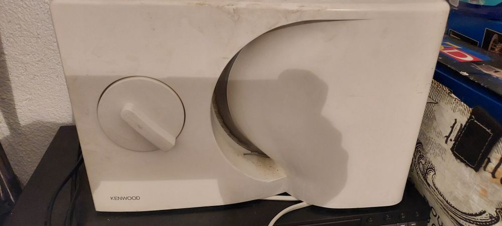 Vendo fiambreira  como nova