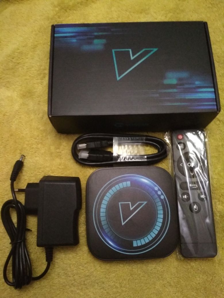 Приставка смарт тв бокс smart tv box X96Q, Q1, 4-ядерная 2/16 : 4/64