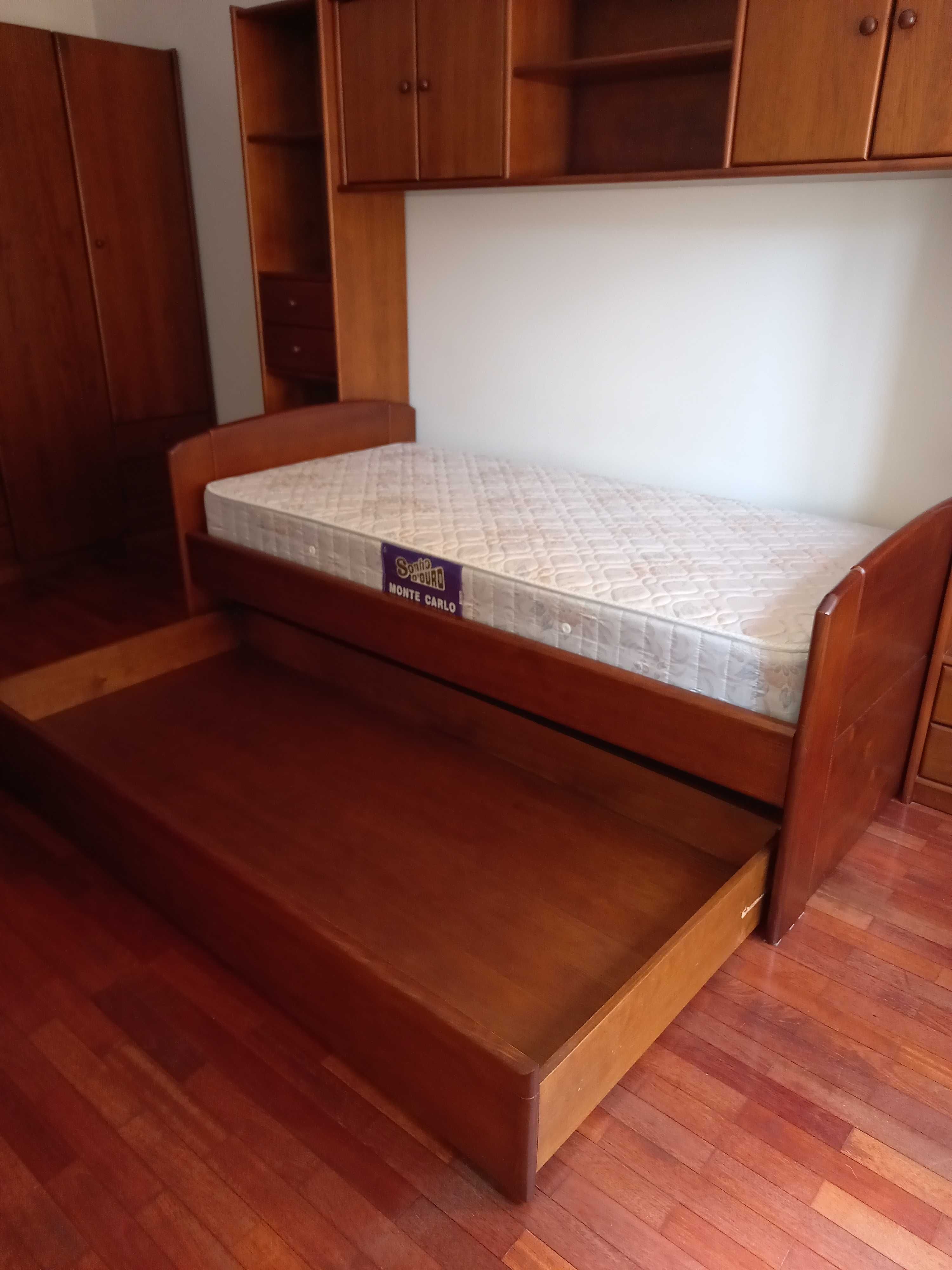 Cama com Gavetão/ Estúdio composto por 3 peças