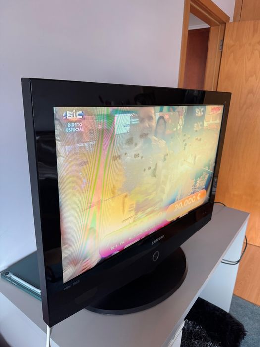 TV Samsung LE32R32B