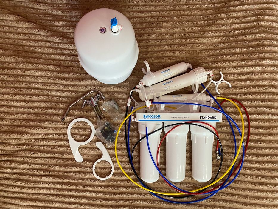 Фільтр зв.осмосу Ecosoft Standart з мінералізатором+нові змінні частин