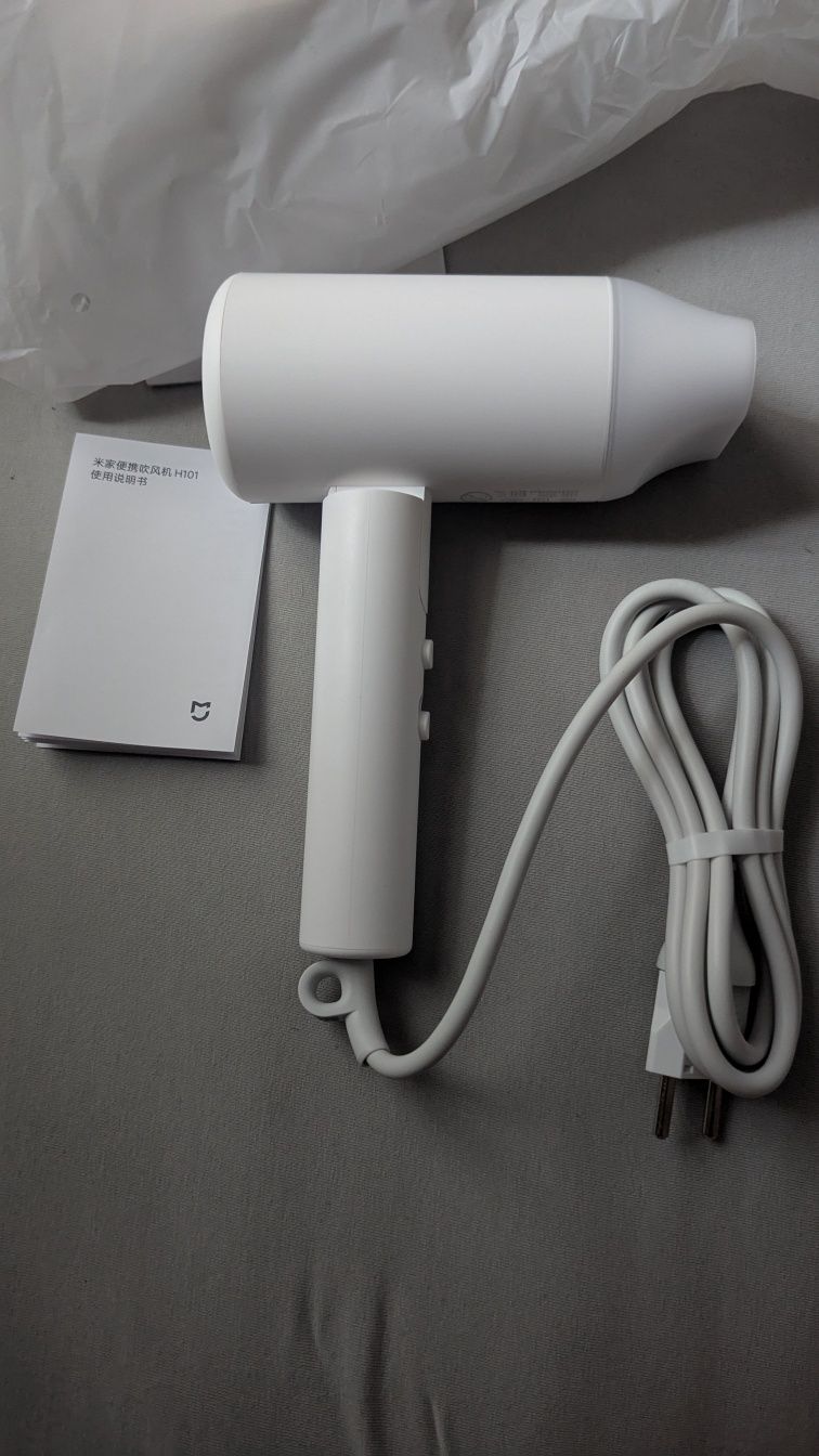 Фен xiaomi компактный и мощный
