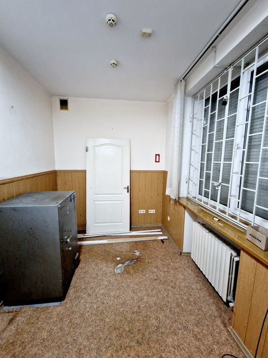 Вул. Костенко! 100кв.м в центрі міста!