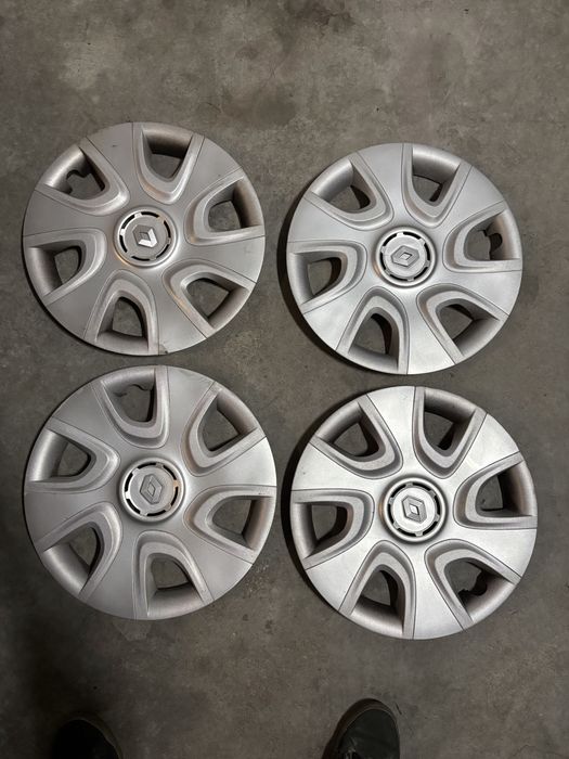 Kołpaki Renault Clio IV 15 cali oryginalne ladny stan komplet 4 sztuki
