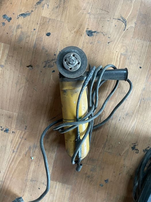 Болгарка Einhell мала