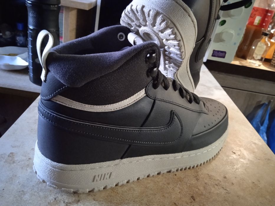 Продам мужские кроссовки тёмно-синего цвета размер 42