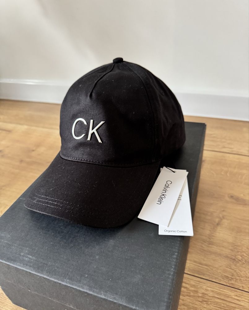 Calvin Klein nowa czapka z daszkiem