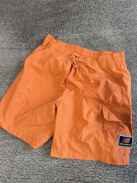 Шорти new balance