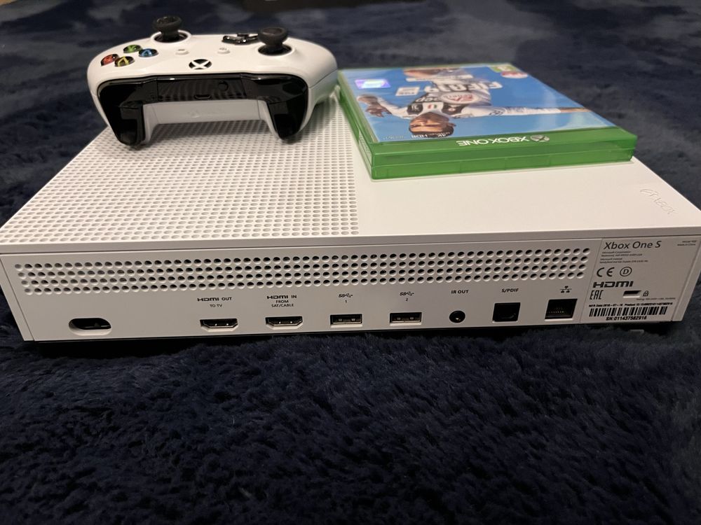 Xbox one s 1t+fifa 19