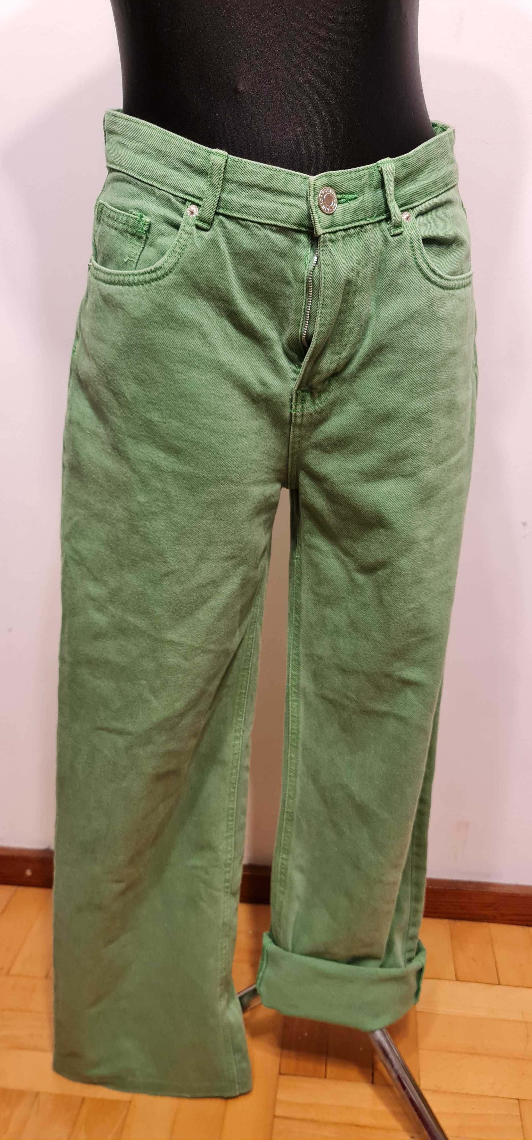 1625a Zielone spodnie Pull & Bear rozmiar 38