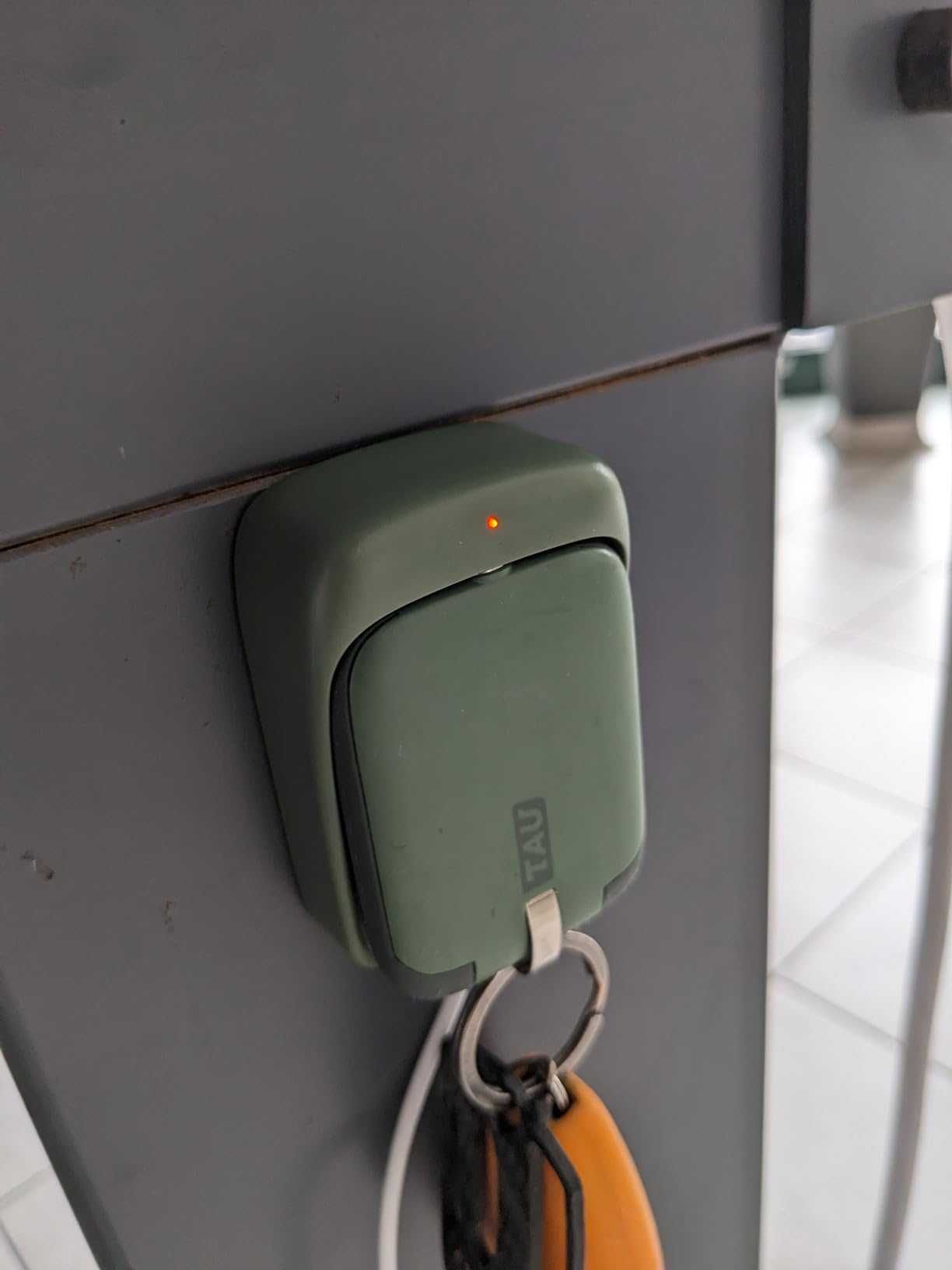 TAU powerbank brelok do każedo urządzenia