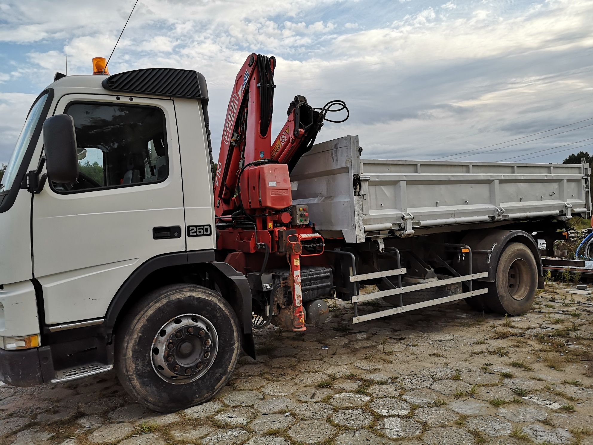 Ziemia ogrodowa czarnoziem do trawnika do ogrodu z transportem
