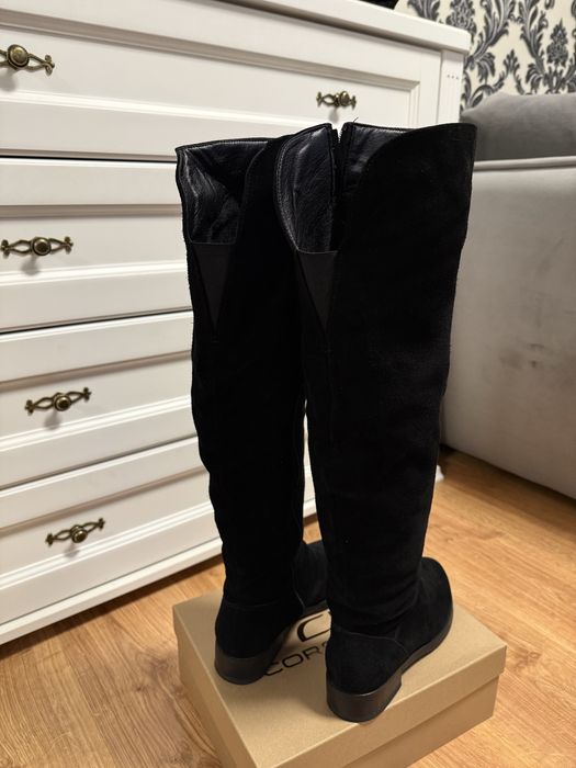 Продам високі чоботи за коліно з натуральної замші, зимові