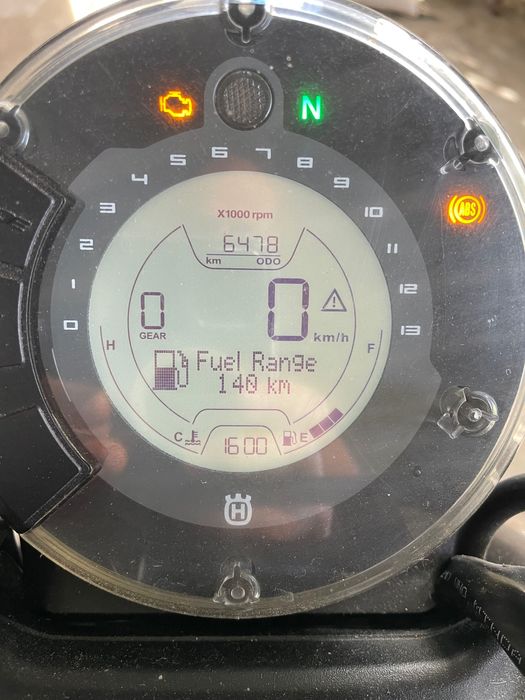 Husqvarna Svartpilen 401