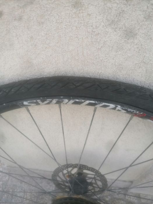 Rodas de estrada syncross com pneus