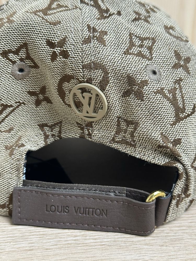 Bone Louis Vuitton castanho