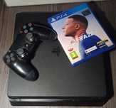 PlayStation 4 slim 500gb + 2 pady + 3 gry