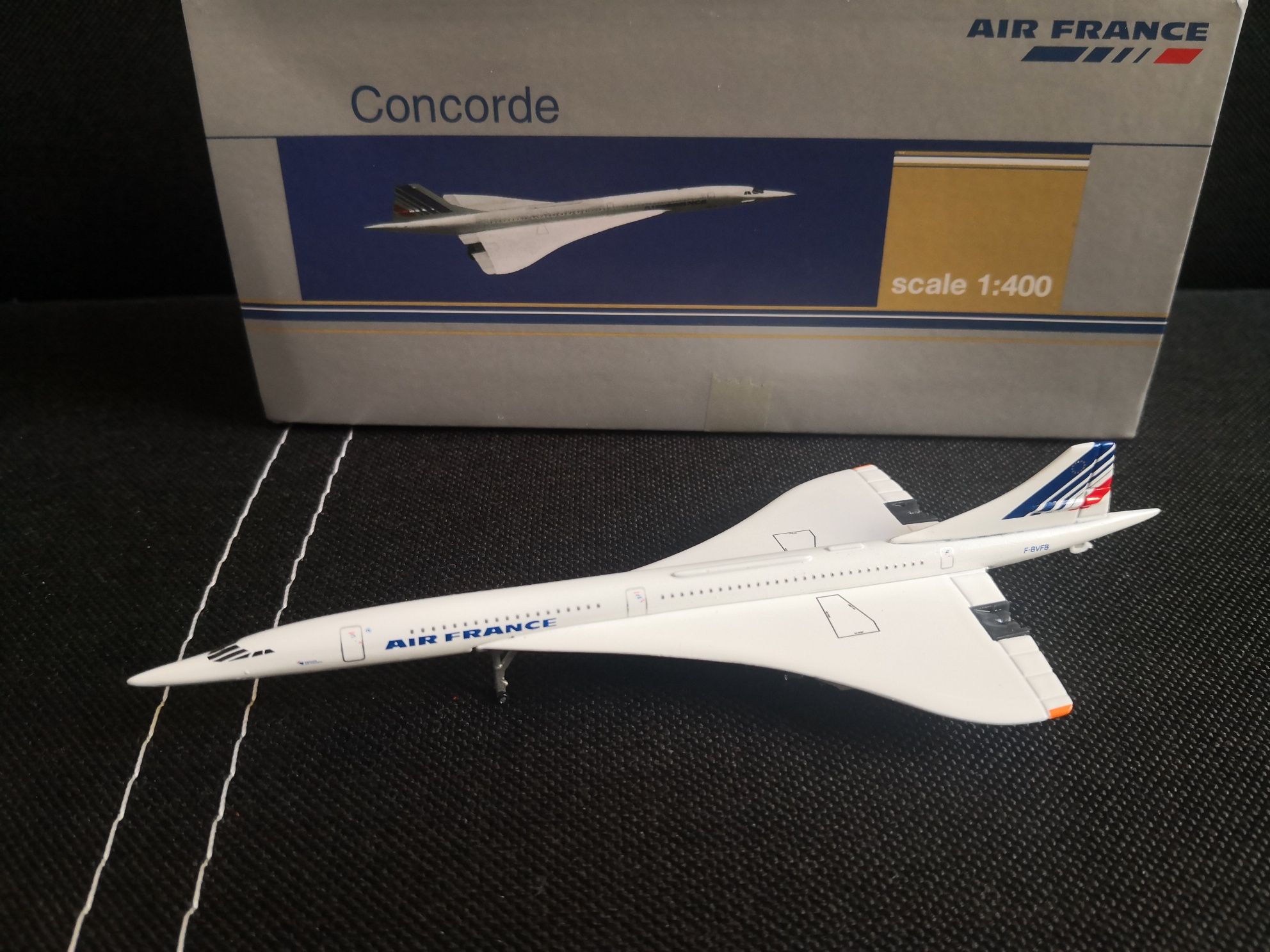 Samolot model samolotu metalowy ok 15 cm jak Concorde