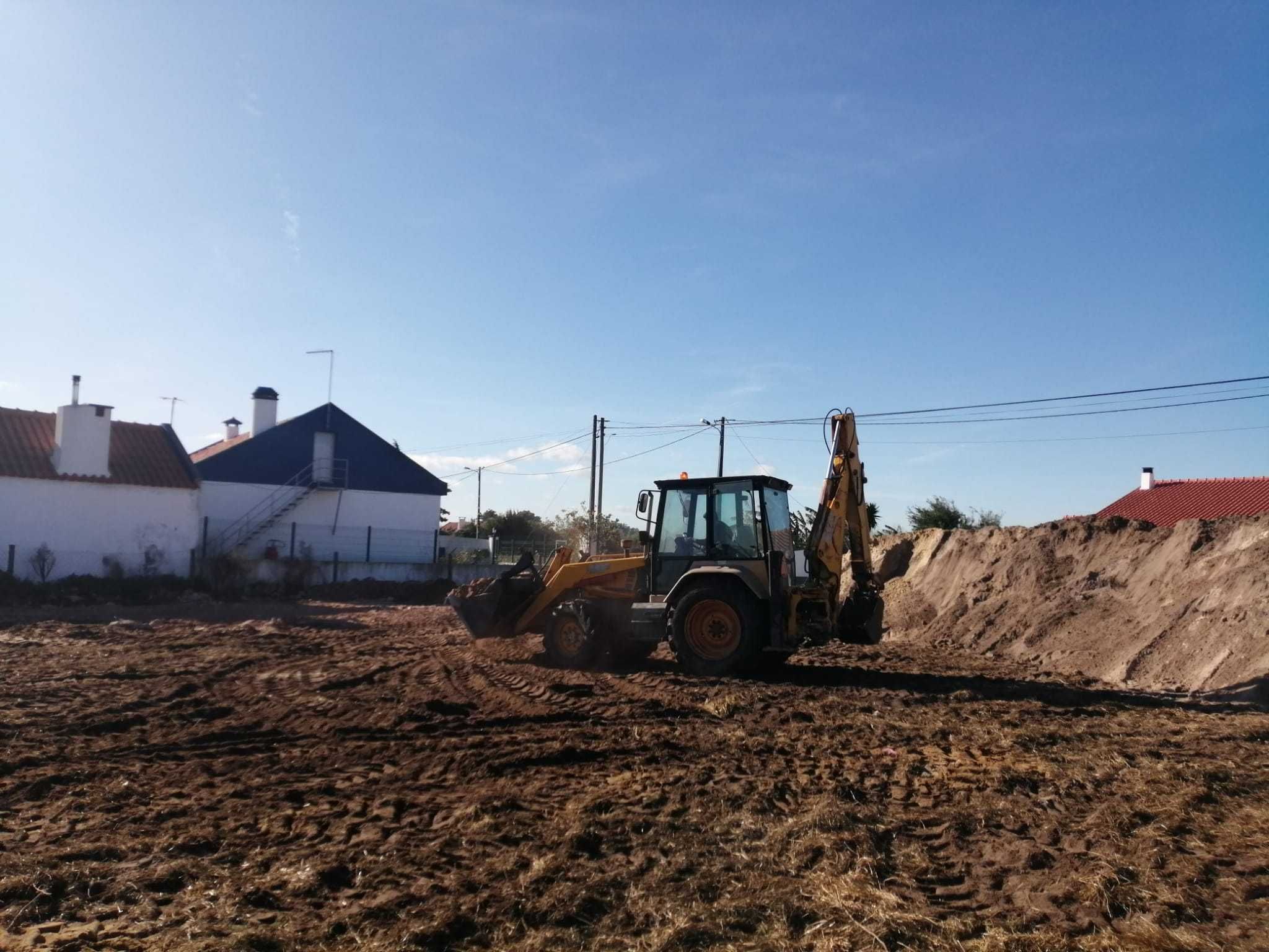 Demolições e escavação , terraplanagem  limpeza de terreno