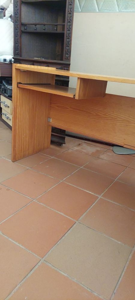 Secretaria em madeira