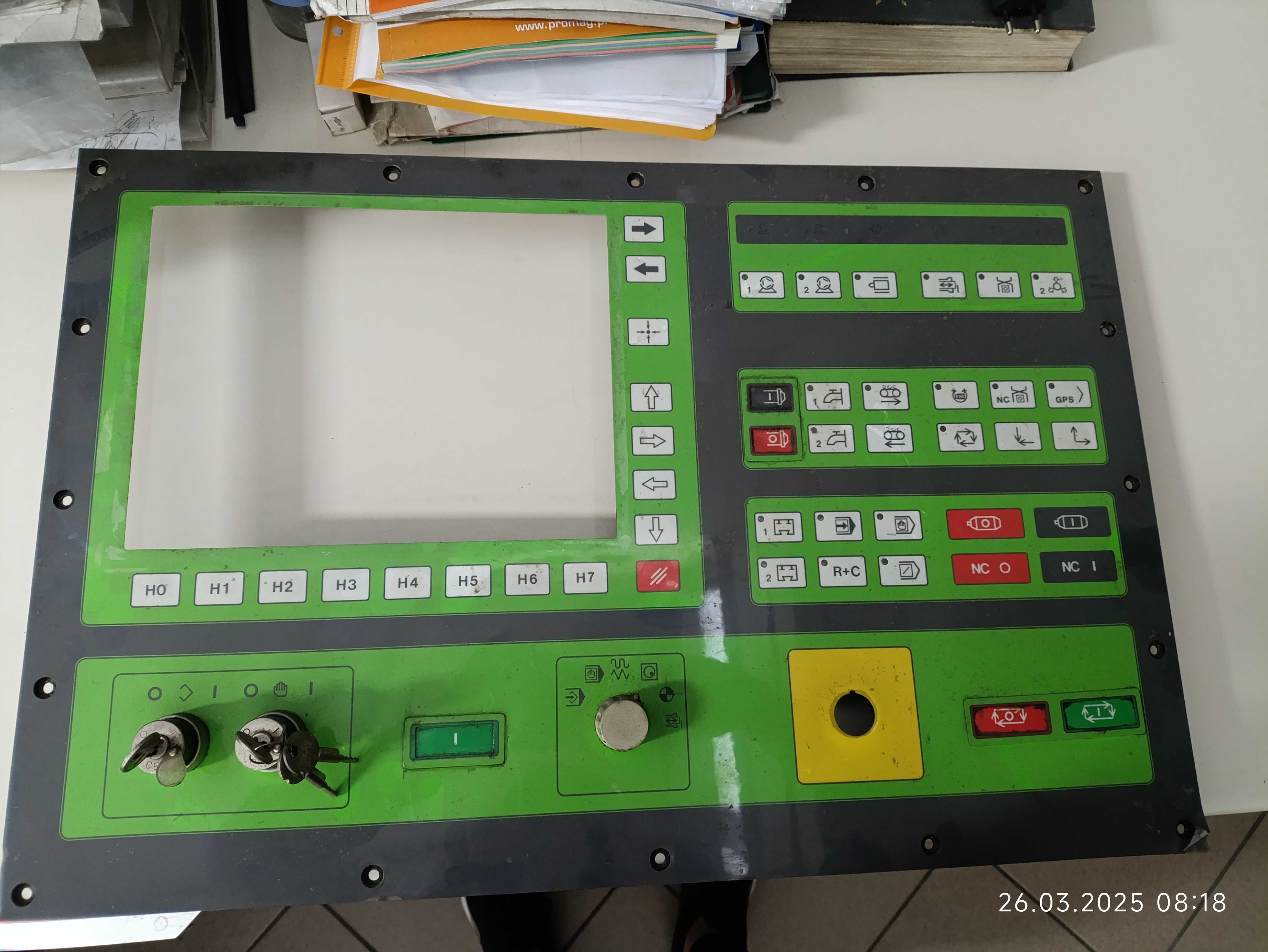 Tokarka CNC TRAUB TNC 30/42D (niesprawna, niekompletna)