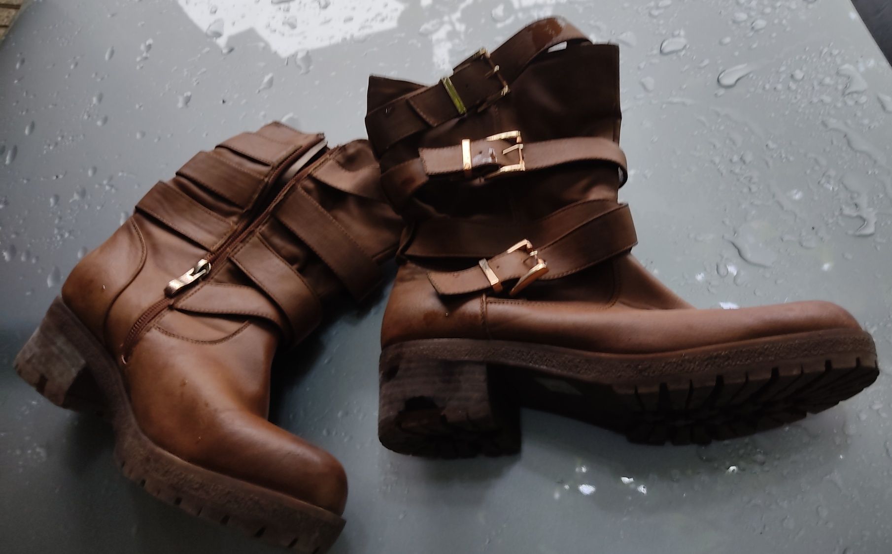 Botas de inverno em pele