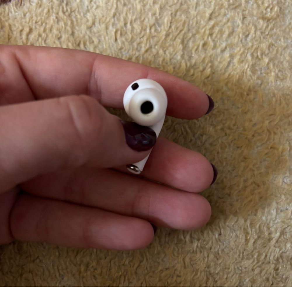 Lewa słuchawka od AirPods Pro 2