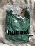 Nowa z metką dziecięca koszulka Hummel + spodenki dziecięce Hummel