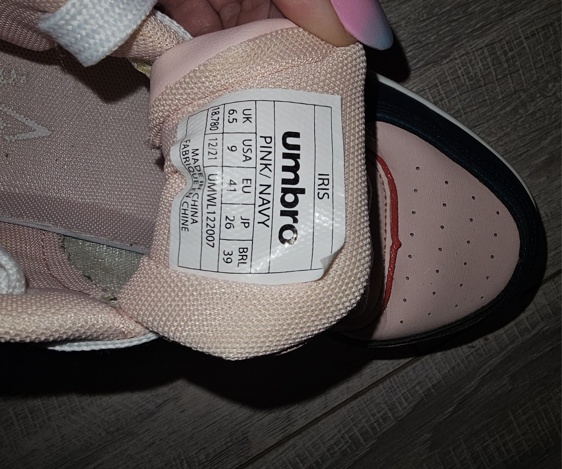 Snakery umbro rozmiar 41