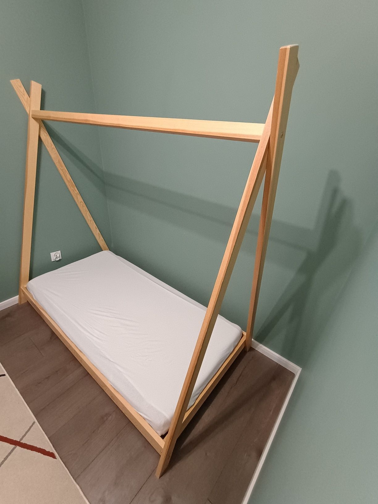 Łóżko dziecięce tipi  160x80 z materacem