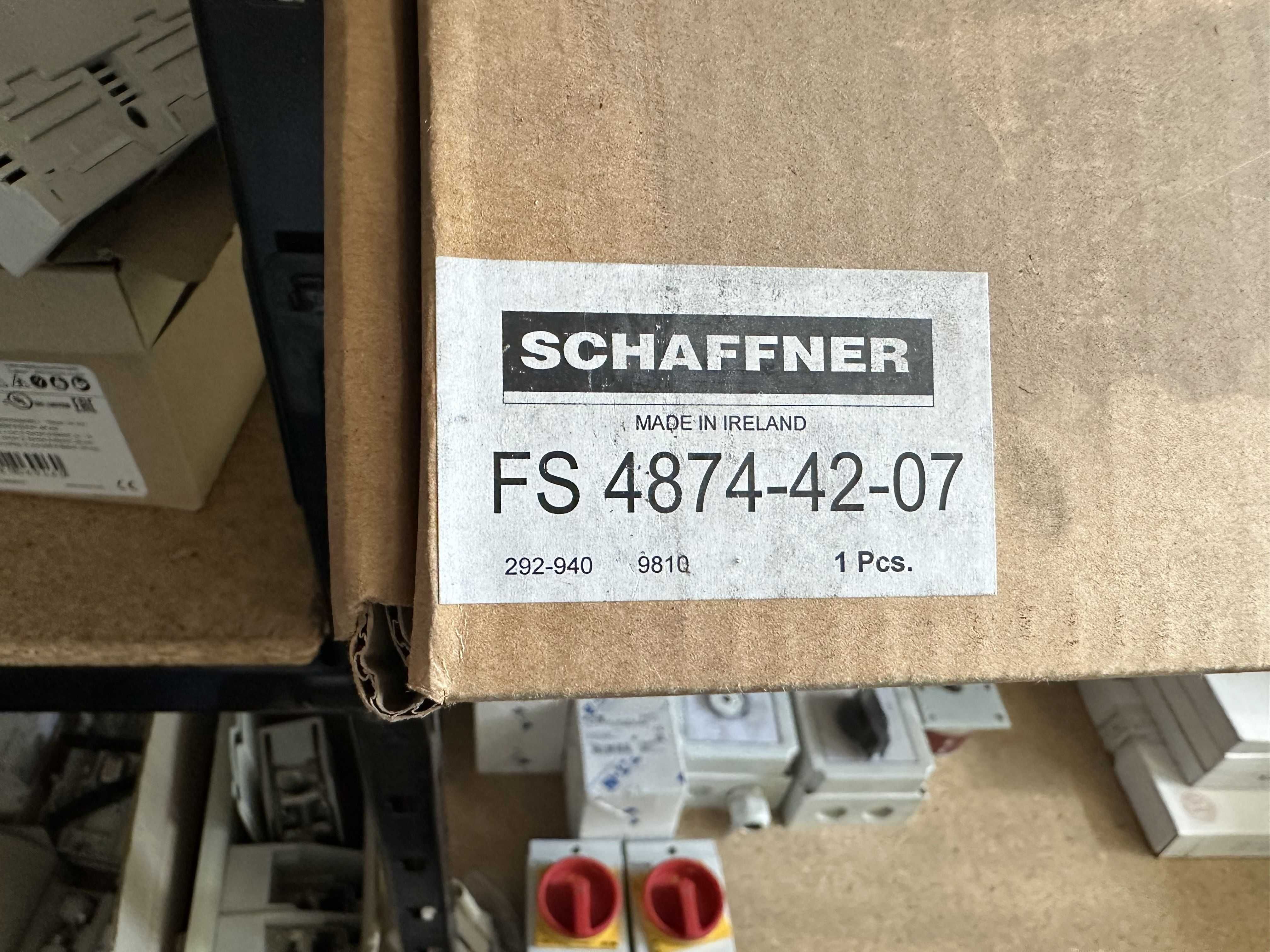 Trójfazowy filtr EMC Schaffner