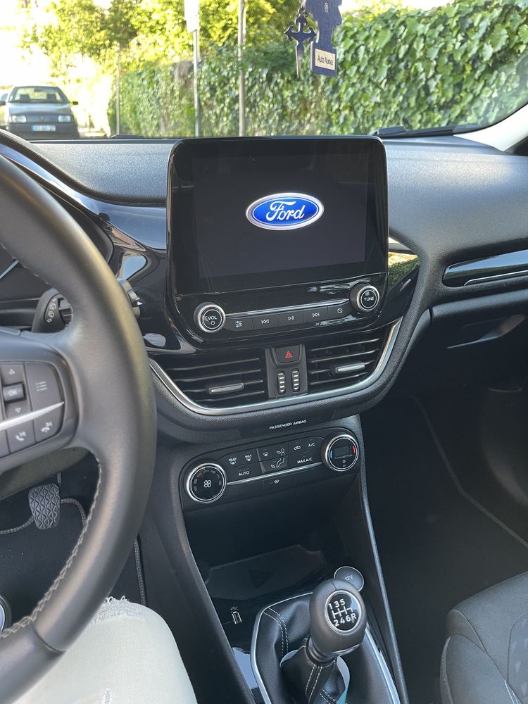 Ford fiesta titanium